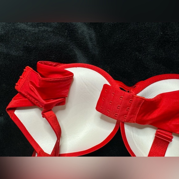 Victoria’ Secret Bra - Picture 3 of 8